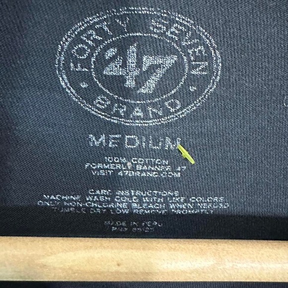 47 Black and yellow Pittsburgh Steelers women's short sleeve tee Woman's M - Picture 5 of 6